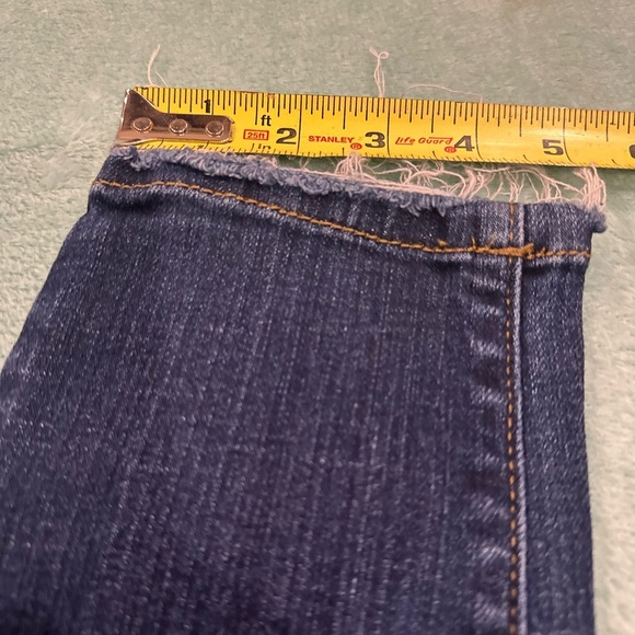 Judy Blue juniors distressed Jeans
T1 - Picture 8 of 15